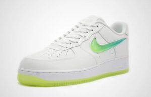 Nike Air Force 1 LV8 белые-зеленые (35-39)