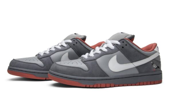 Nike SB Dunk Low Pro серые с белым кожа-нубук мужские (40-44)